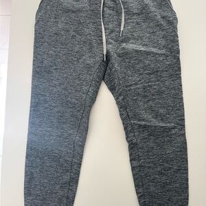 Lululemon Men’s engineered warmth joggers